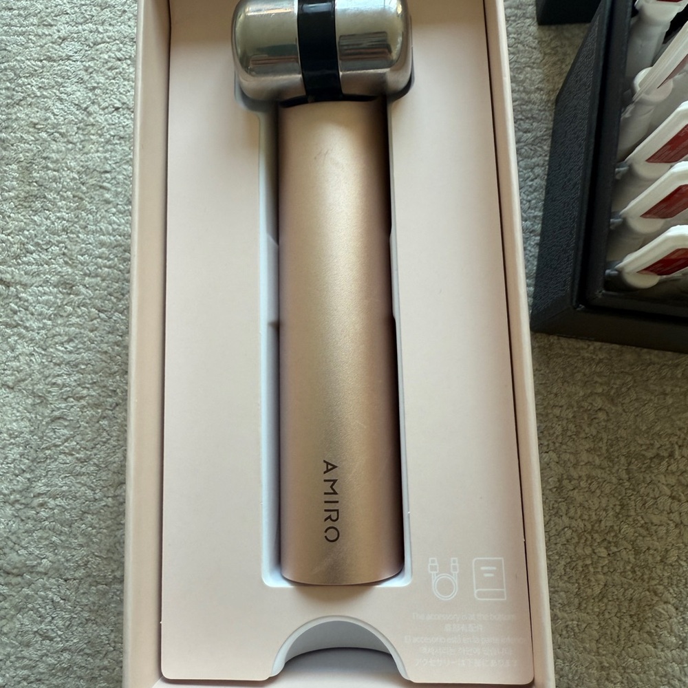 Red Light Facial Device - Picture 2 of 3